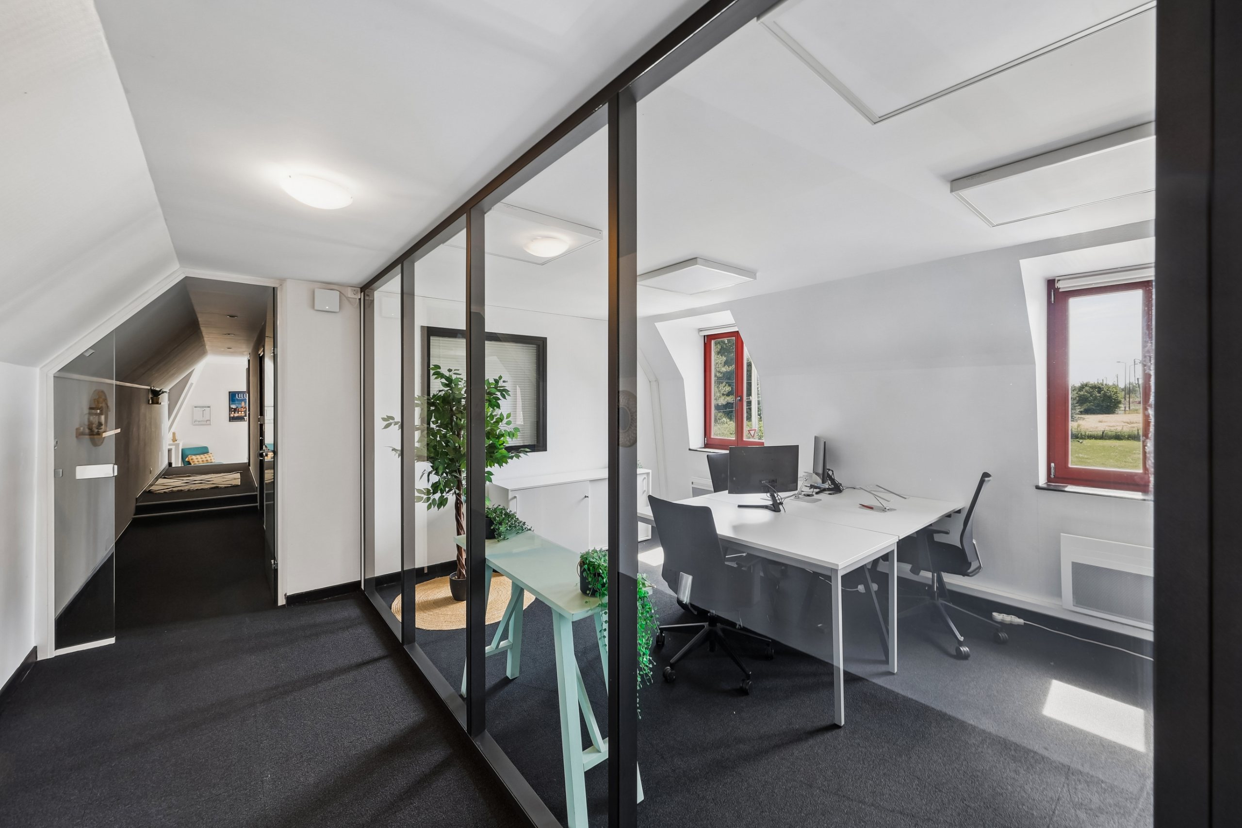 Couloir et bureaux
