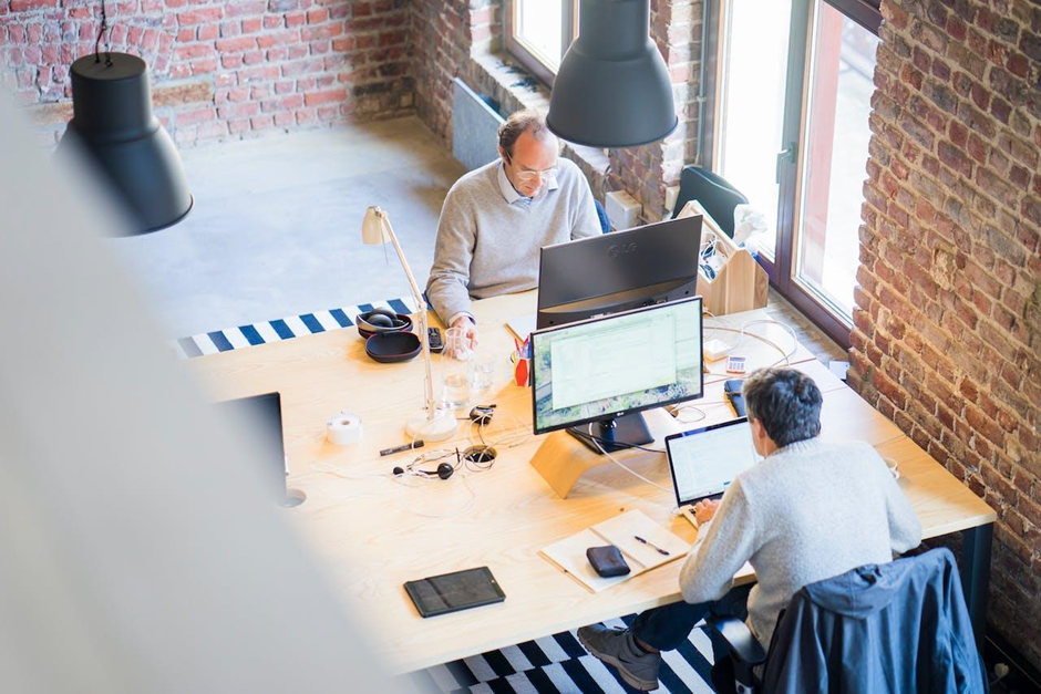 Quels sont les avantages des espaces de coworking pour les start-ups ?
